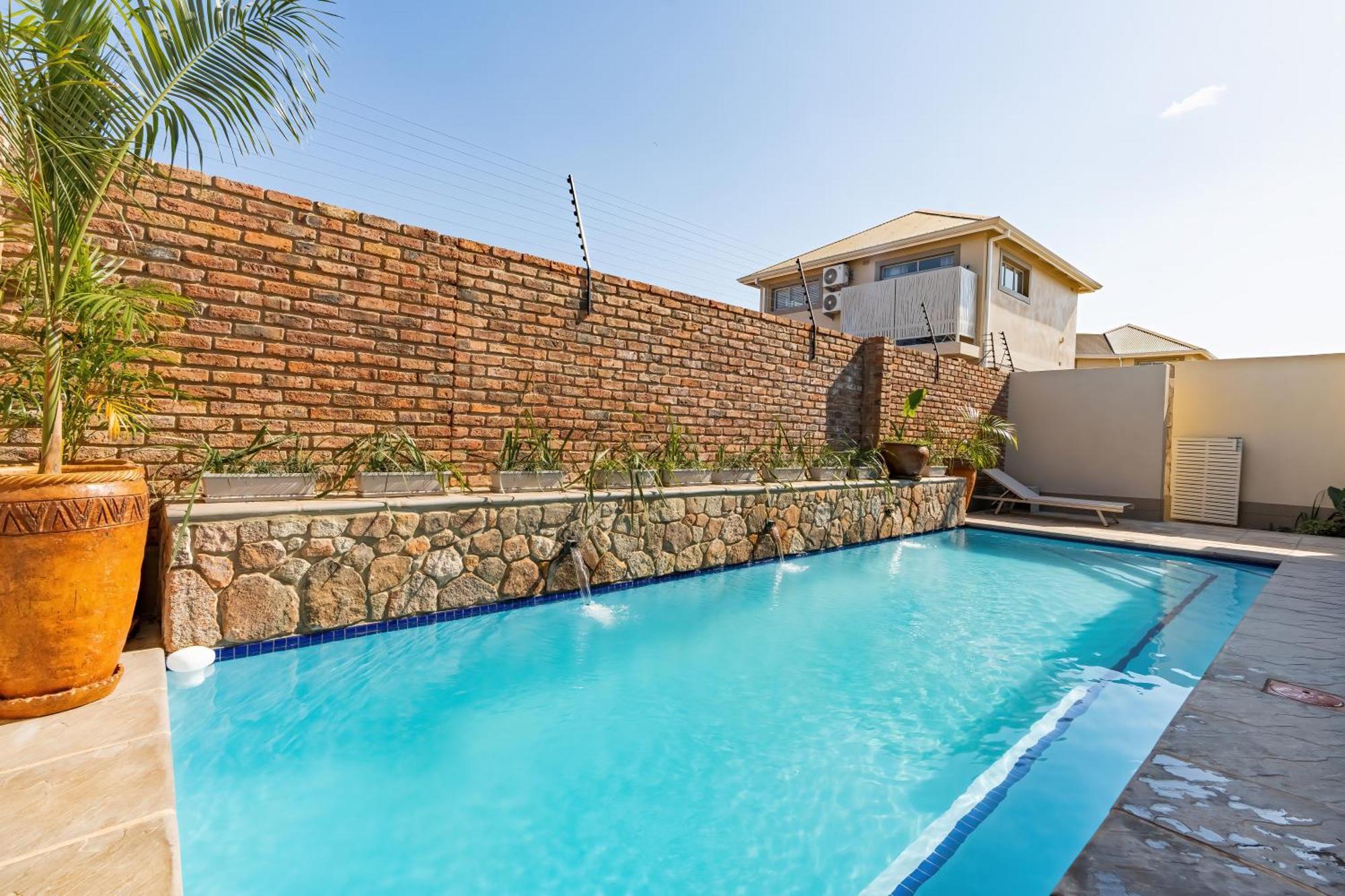 Miombo Mews Apartment Victoria Falls Exterior photo